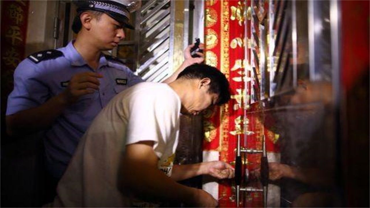 湄潭请开锁师傅开了锁后，师傅